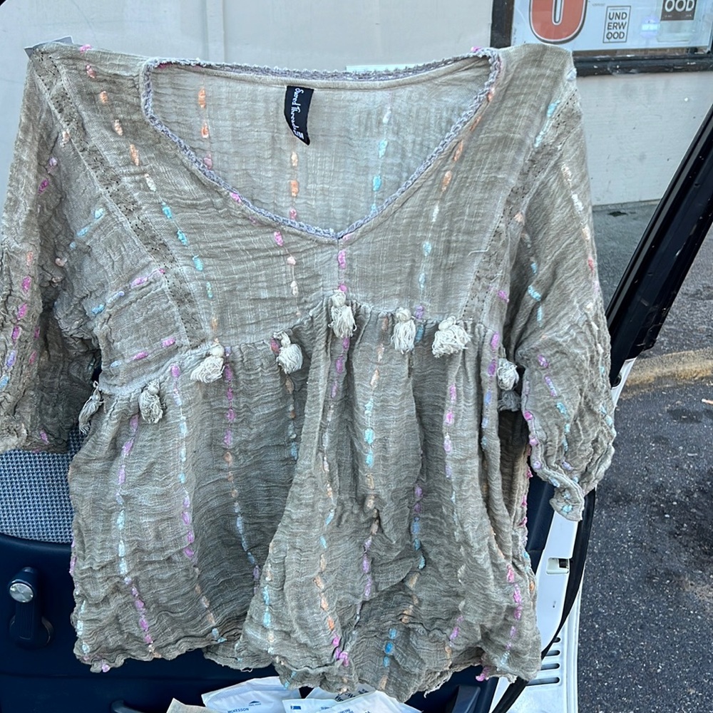 Sacred Threads Top - image 1